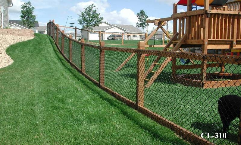 How much does chainlink fence installation typically cost?