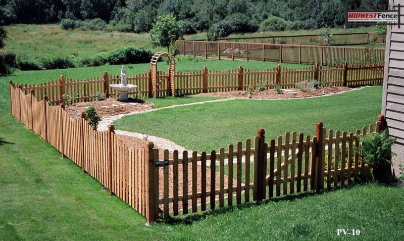 Virginian Wood Picket Fences - Midwest Fence